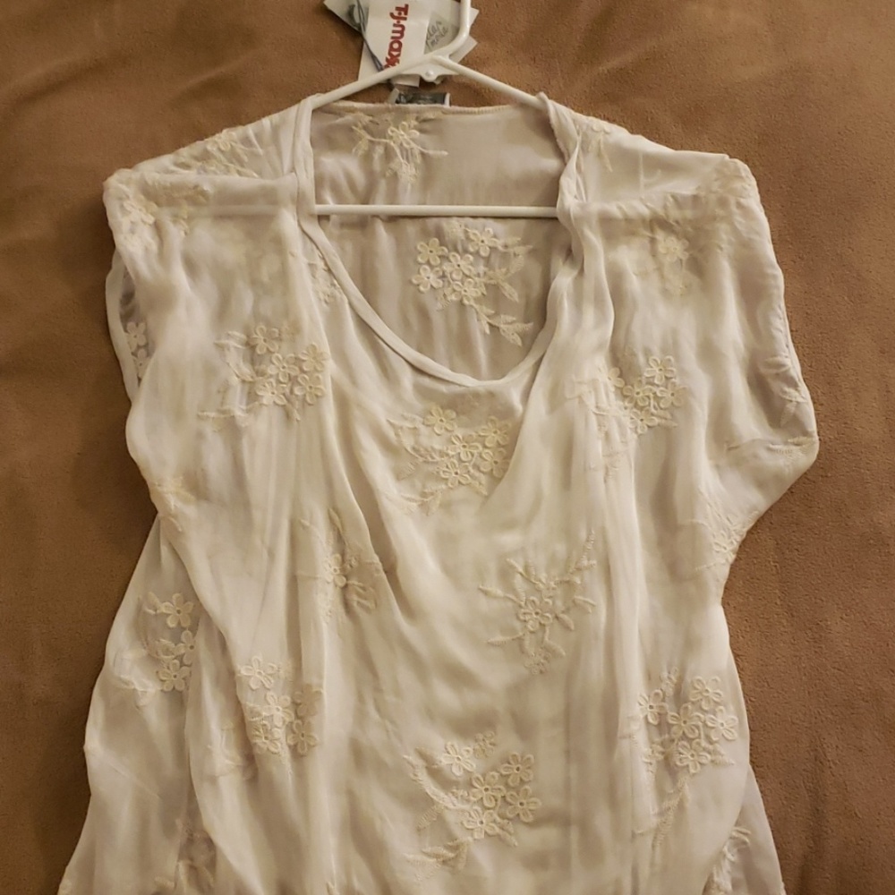 Silk blend, slip tshirt with gossamer overshirt
